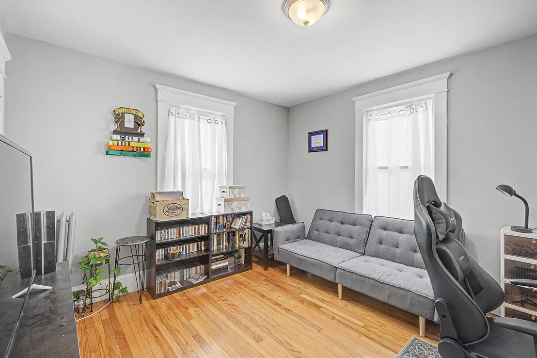 Photo of 419 Hillside Ave