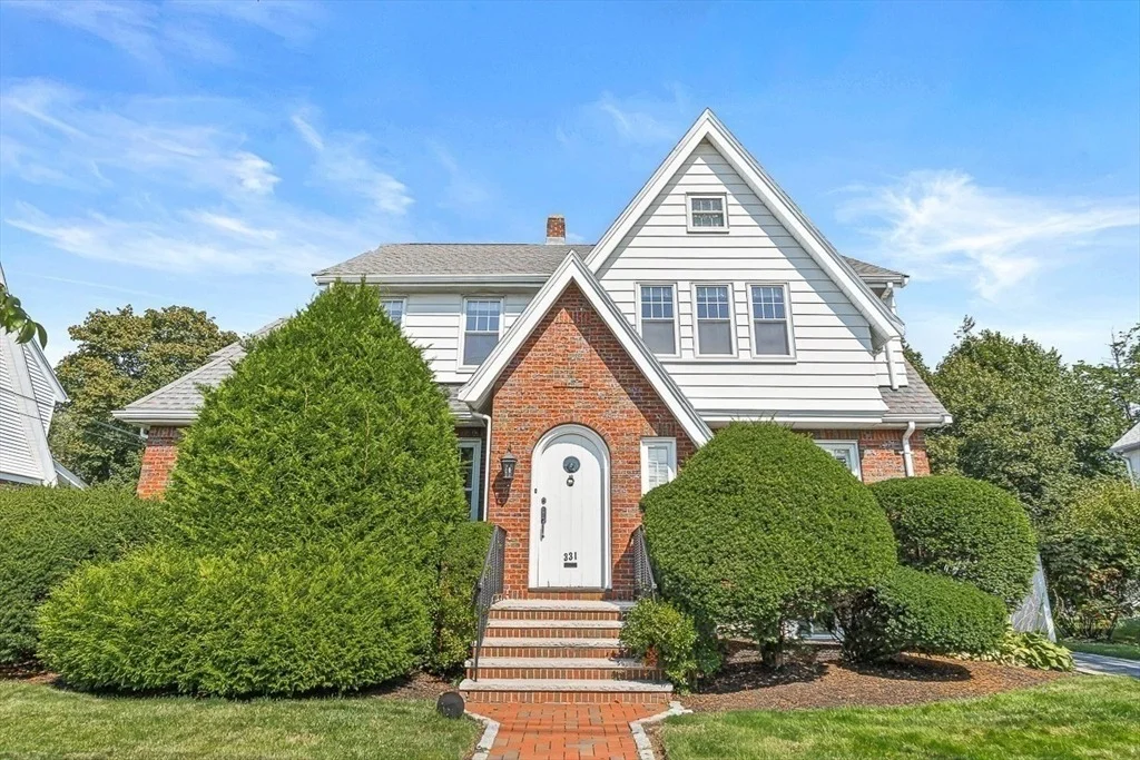 Photo of 331 Lawrence Road