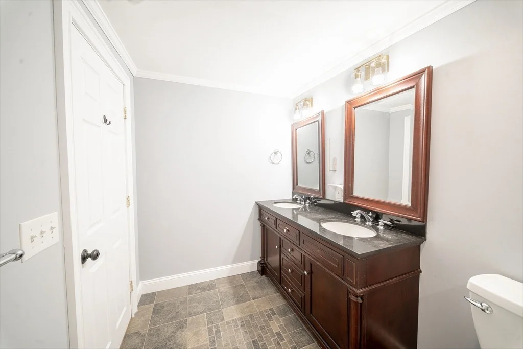 Photo of 34 Dewey Ave