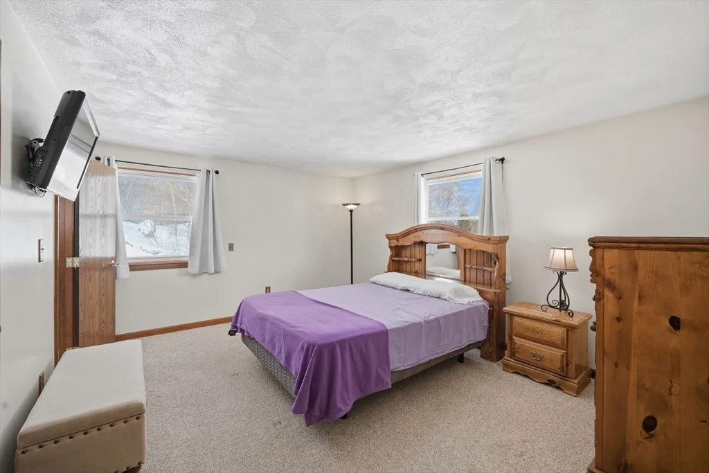 Photo of 69 Johansen Dr