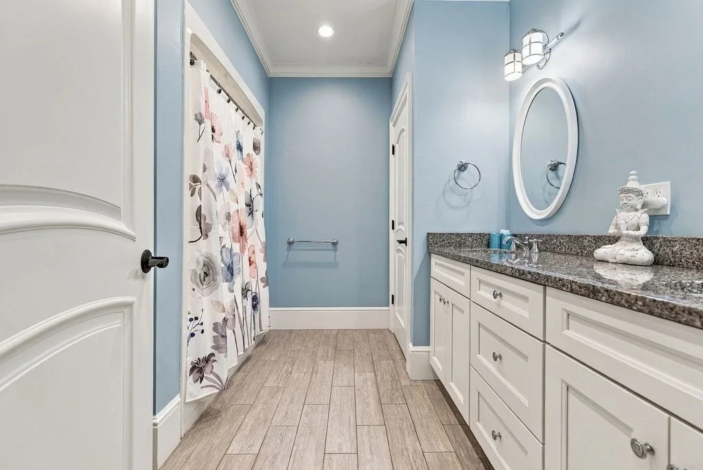 Photo of 857 Main St