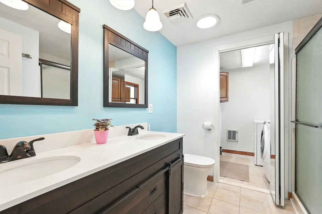 Photo of 319 Casey Dr