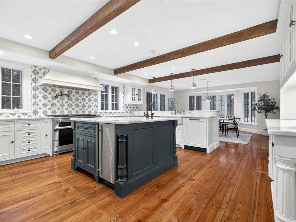 Photo of 12 Winding River Cir