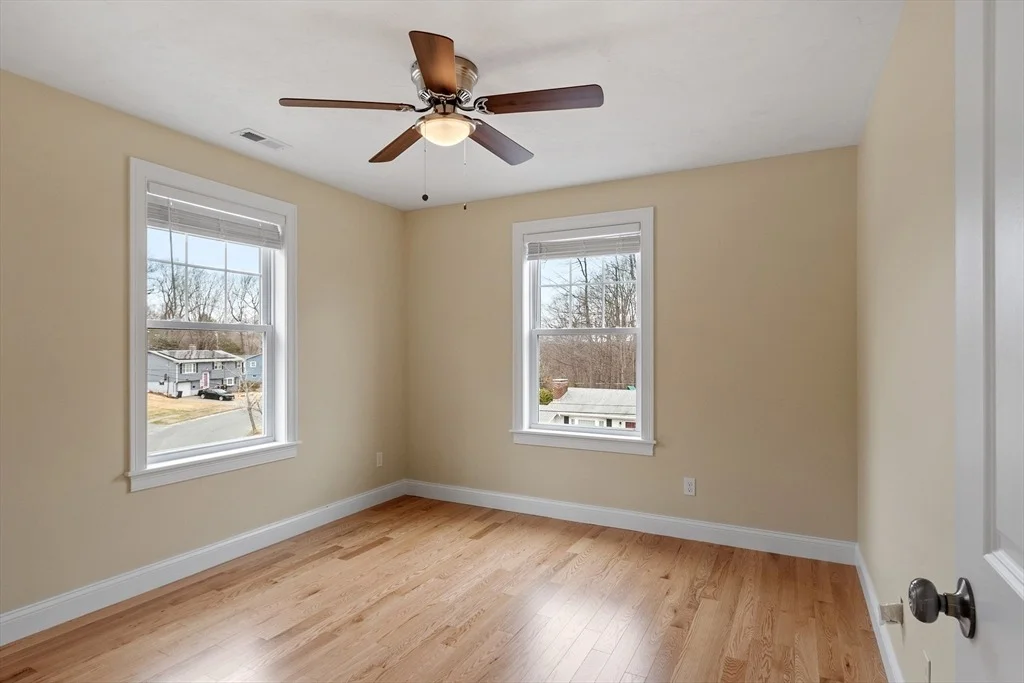 Photo of 23 Leslie Rd