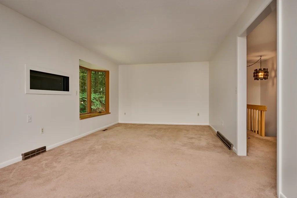 Photo of 15 Red Fox Ln