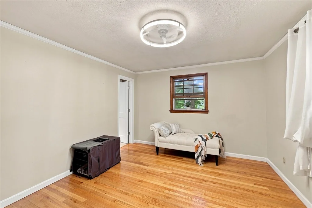 Photo of 93 Leno Rd