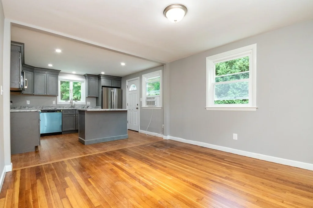 Photo of 4 Highland Cir