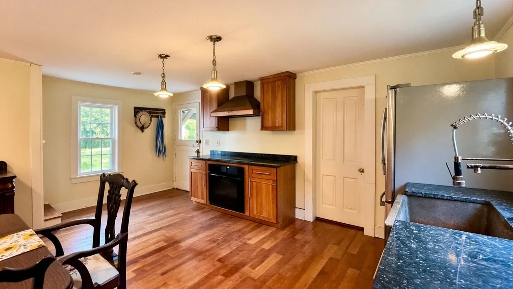 Photo of 238 Briar Hill Rd