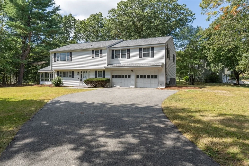Photo of 2 Clover Cir