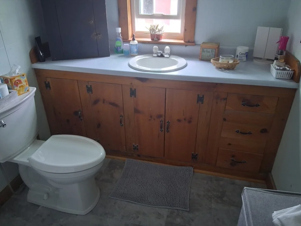 Photo of 465 Tully Rd
