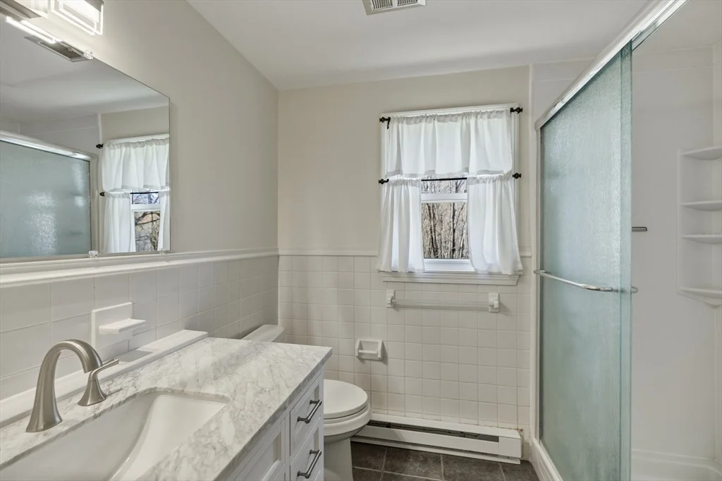 Photo of 282 Bay Rd