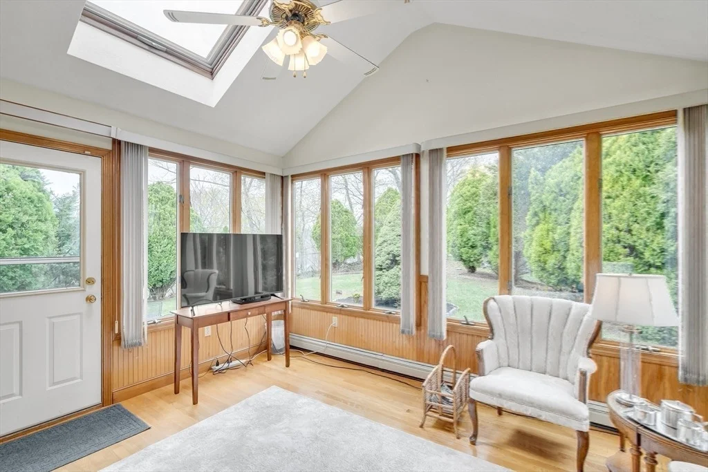 Photo of 6 Oakland Circle