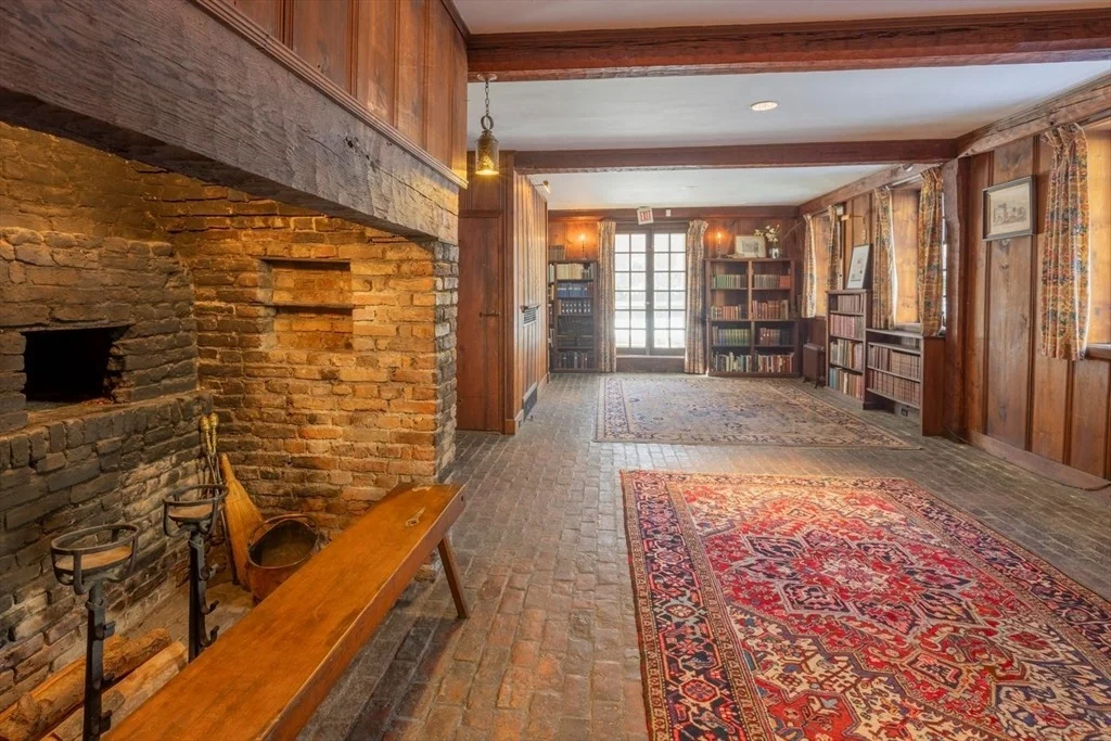 Photo of 159 Brattle Street