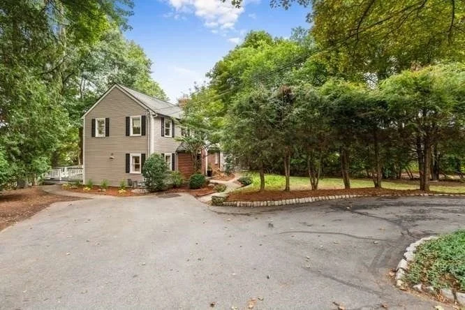 Photo of 282 Lowell Street