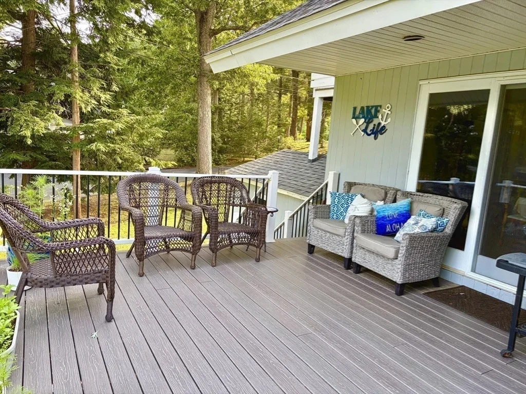 Photo of 11 Cove Dr