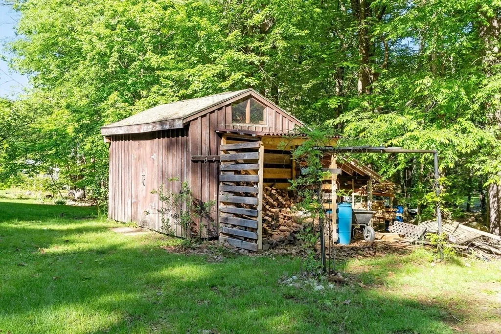 Photo of 688 Whitney St