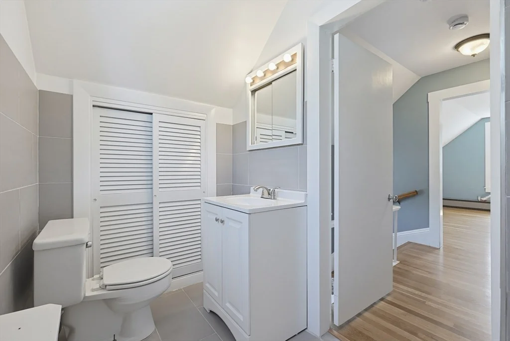 Photo of 210 Pleasant Street