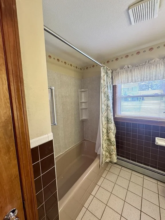 Photo of 43 Mount Tom Ave