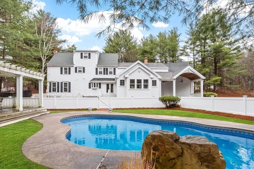 Photo of 10 Peartree Drive
