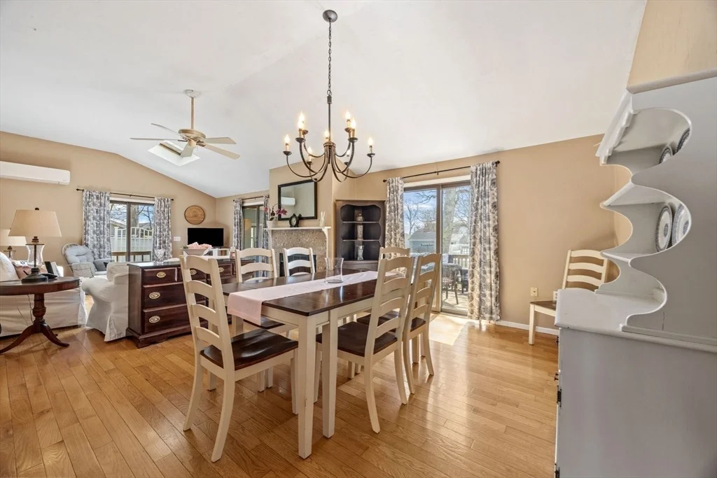 Photo of 25 Clover Ln