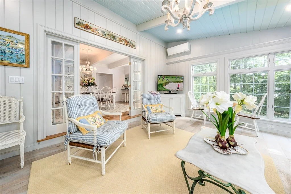 Photo of 15 Long Pond Cir