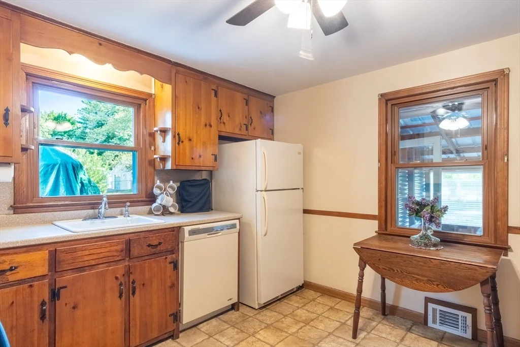 Photo of 21 Meadowlark Ln