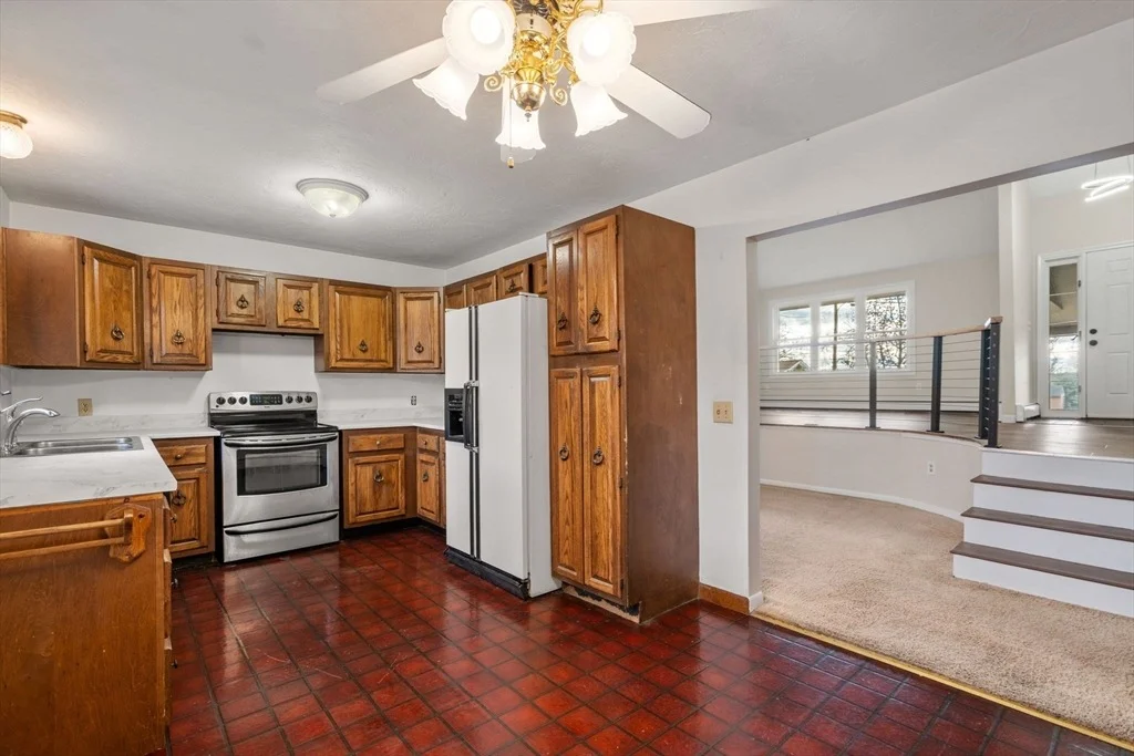 Photo of 9 Scenic Ave