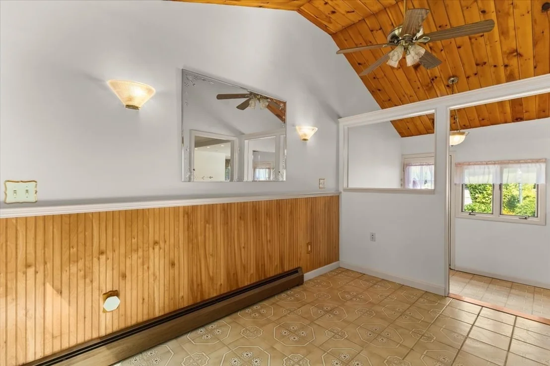 Photo of 8 Clay Pond Rd