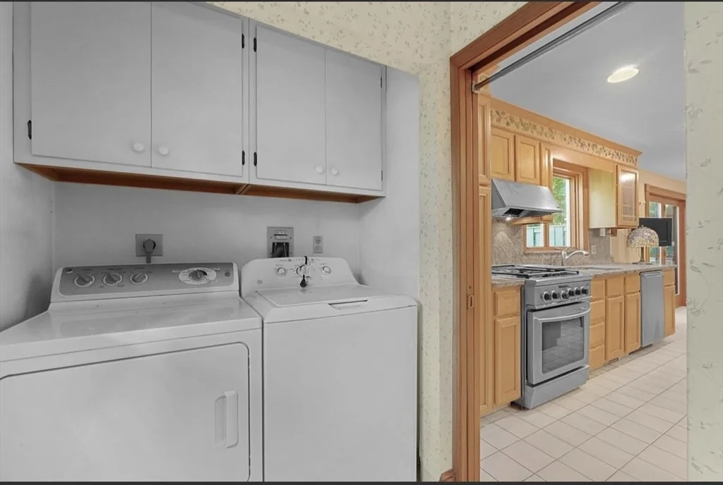 Photo of 10 Lorraine Cir