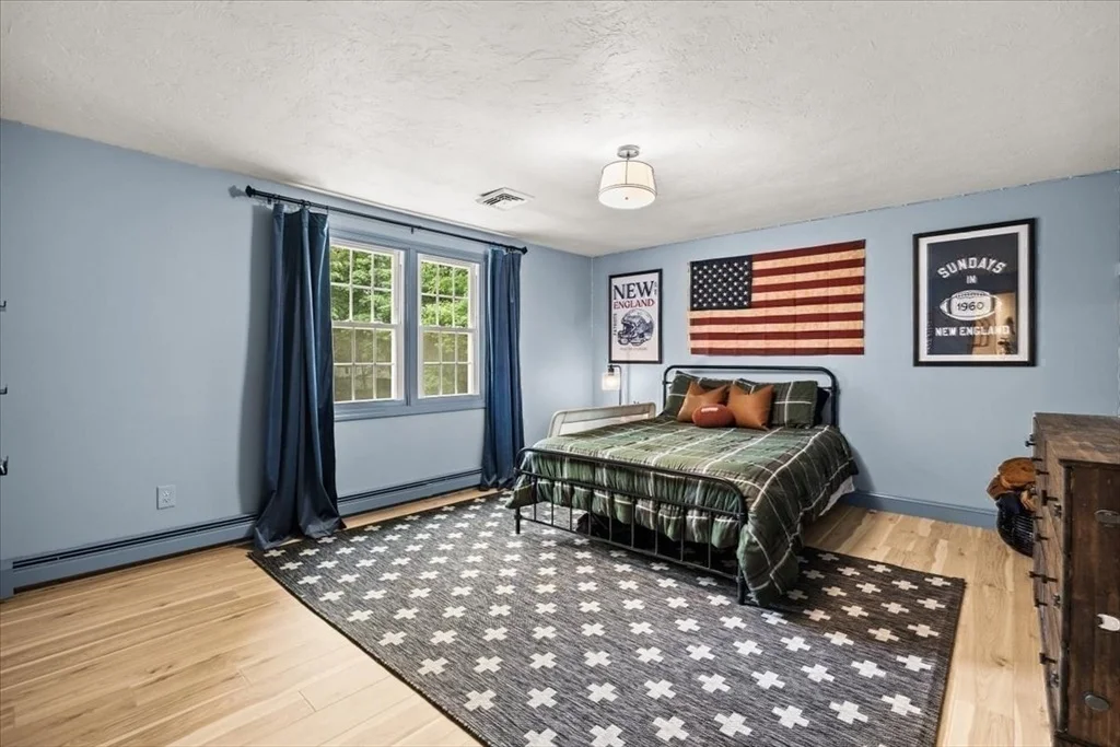 Photo of 758 King St