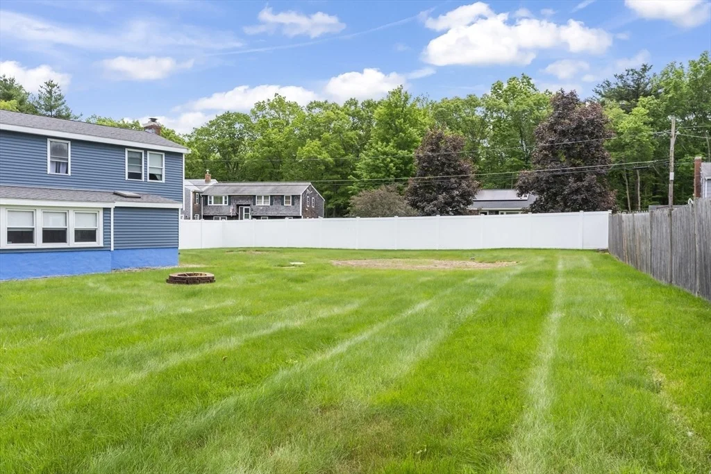Photo of 76 Maplewood Cir