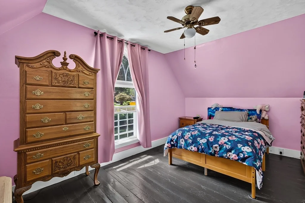 Photo of 164 Pleasant St