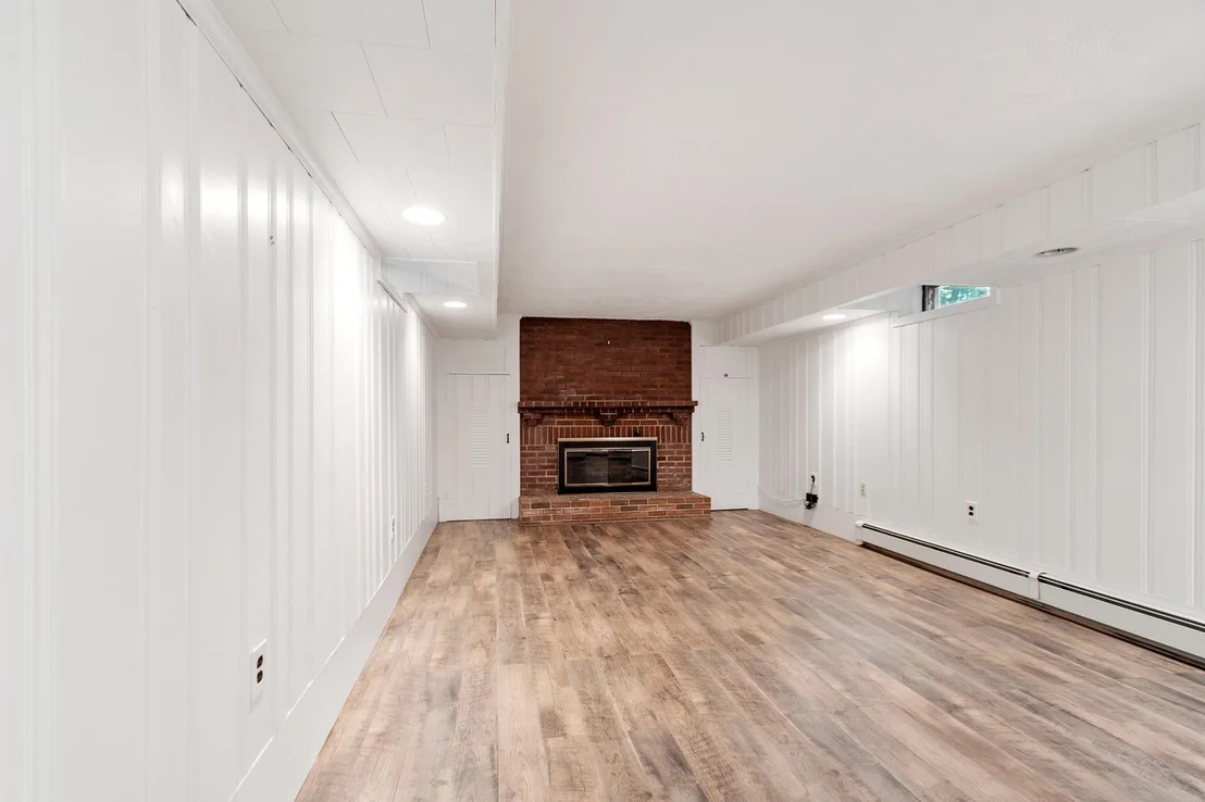 Photo of 5 Tavern Ln