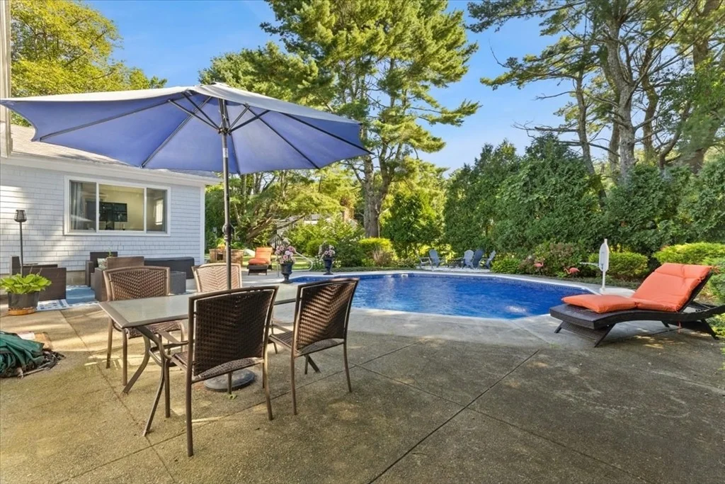 Photo of 16 Green Meadow Dr