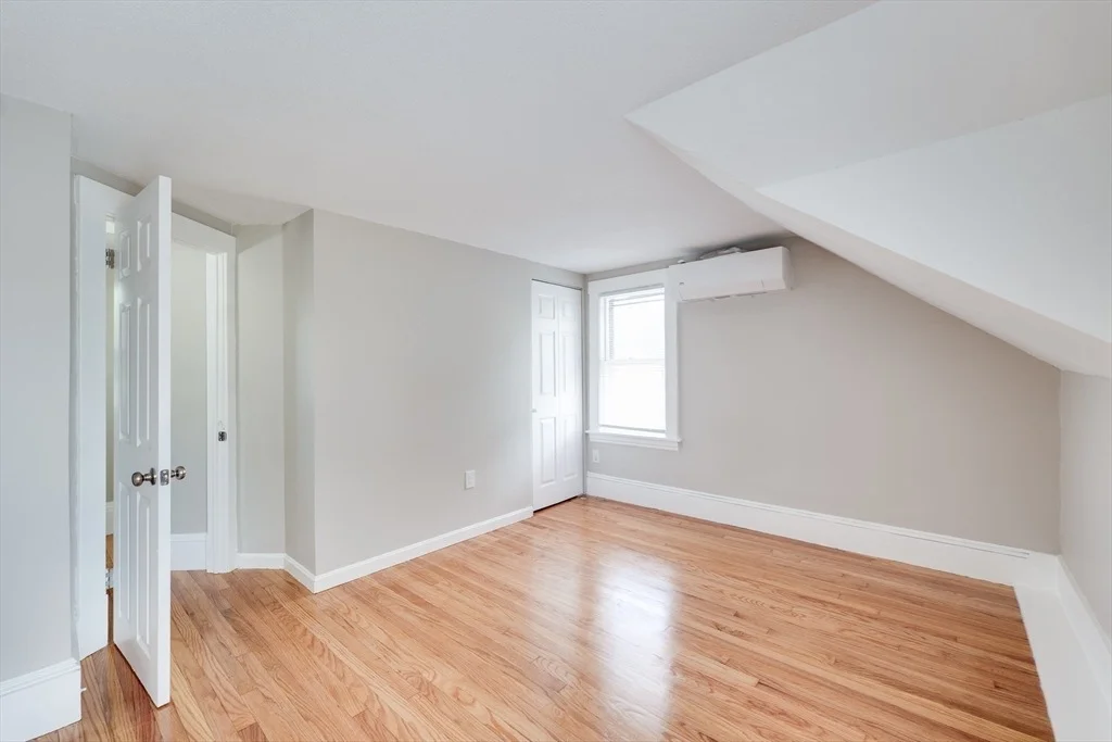Photo of 257 Redlands Street