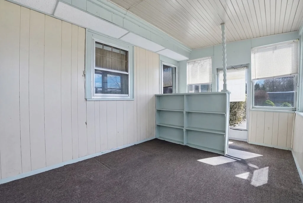 Photo of 6 Pine Knoll Road