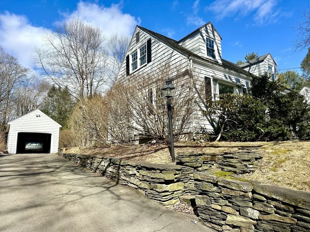 Photo of 32 Stilson Ave