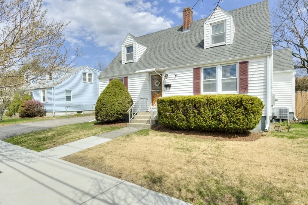 Photo of 443 Burncoat St
