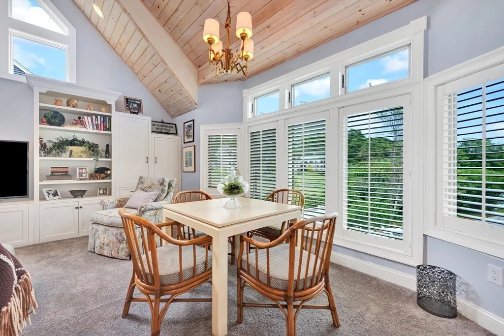Photo of 8 Barn Ln