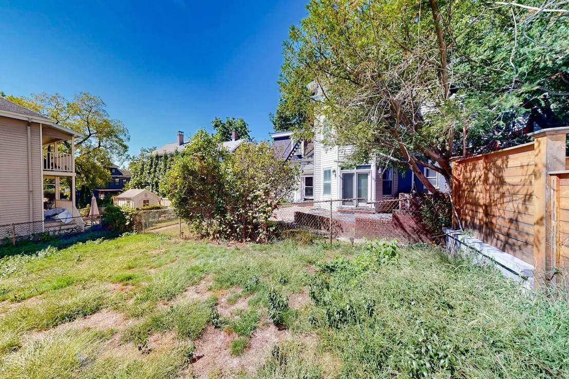 Photo of 20 Harvard St.