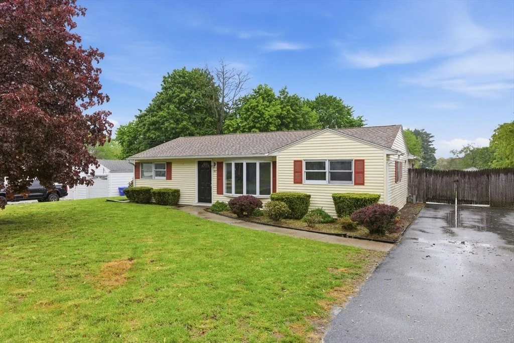 Photo of 97 Treetop Ave
