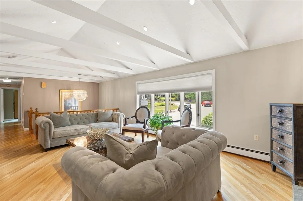 Photo of 71 Poulos Rd
