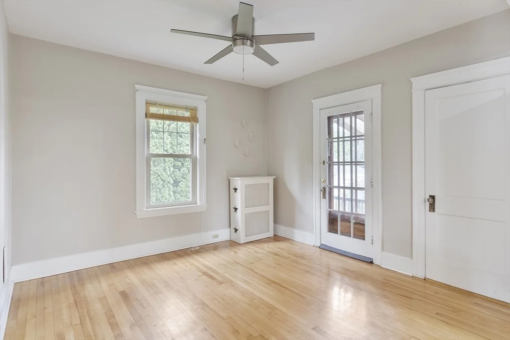 Photo of 53 Hillcroft Ave