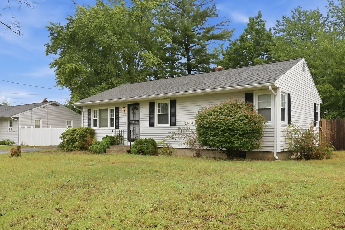 Photo of 52 Navajo Rd