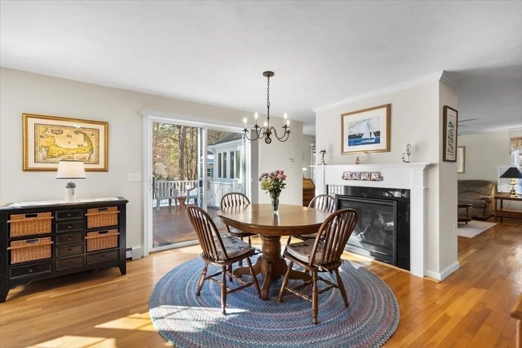 Photo of 12 Quashnet Woods Dr