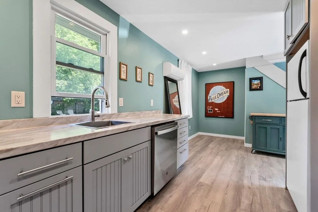 Photo of 44 Maple Avenue