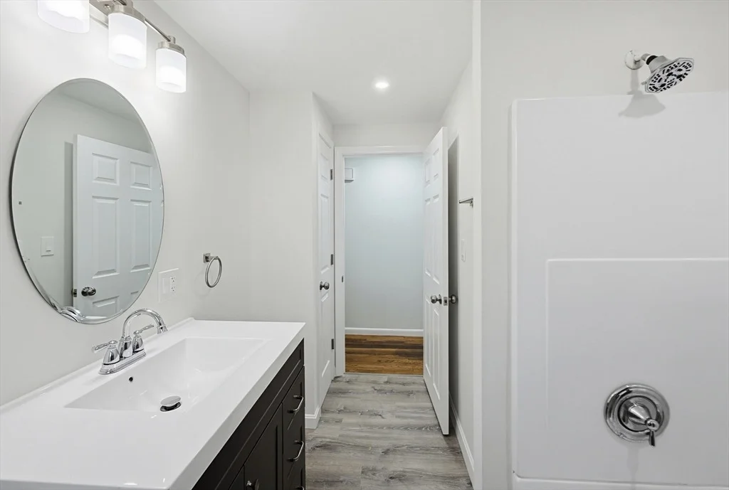 Photo of 58 Ray Ave