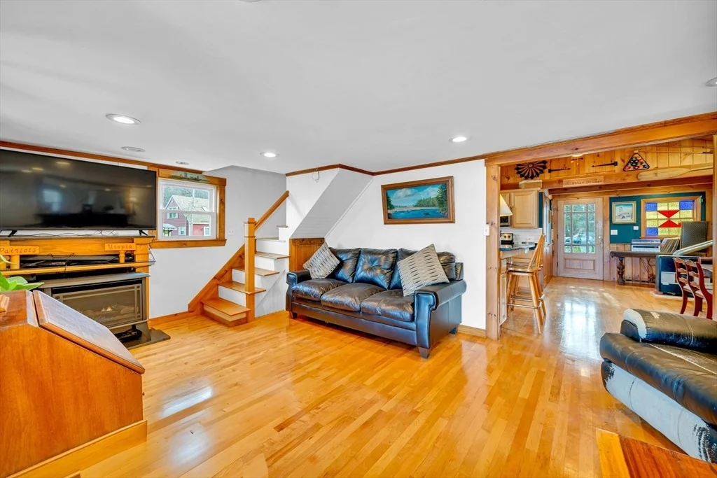 Photo of 1 Bisson Ln