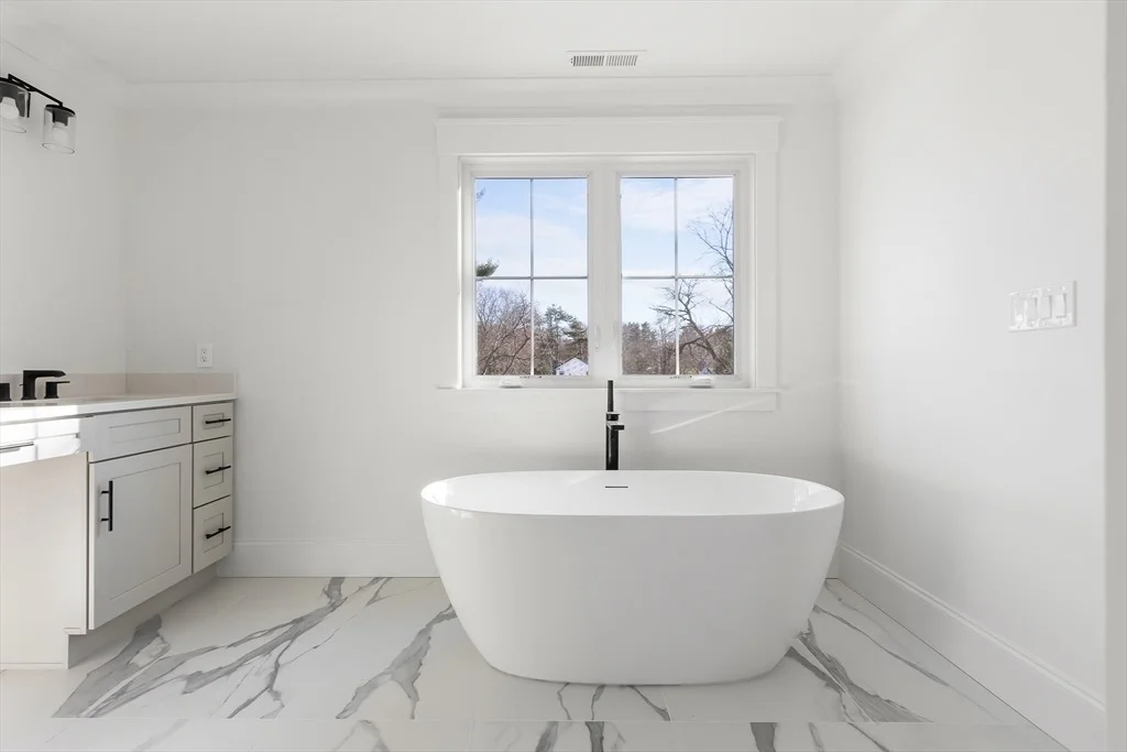 Photo of 8 Greenleaf Road