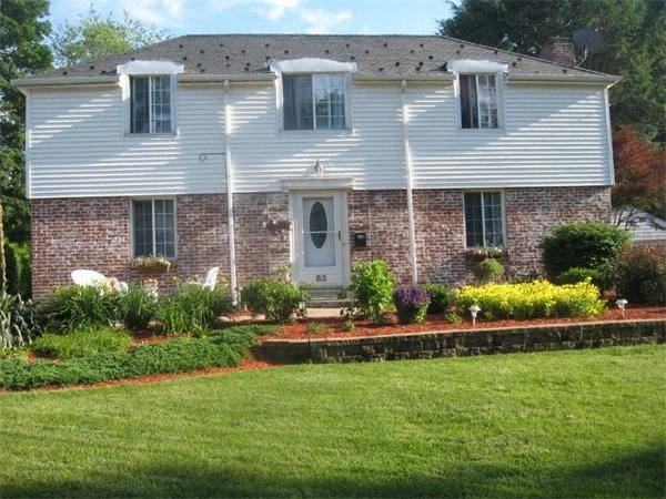 Photo of 83 Longfellow Dr